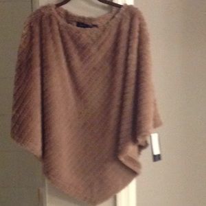 Faux fur cape size L/XL color is mauve